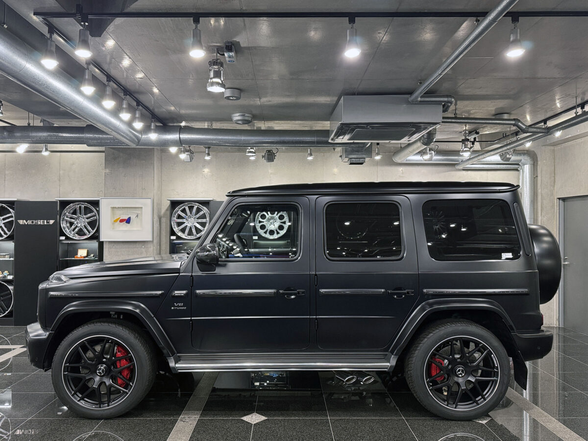 G63black_blackgray_aw22_02_5302