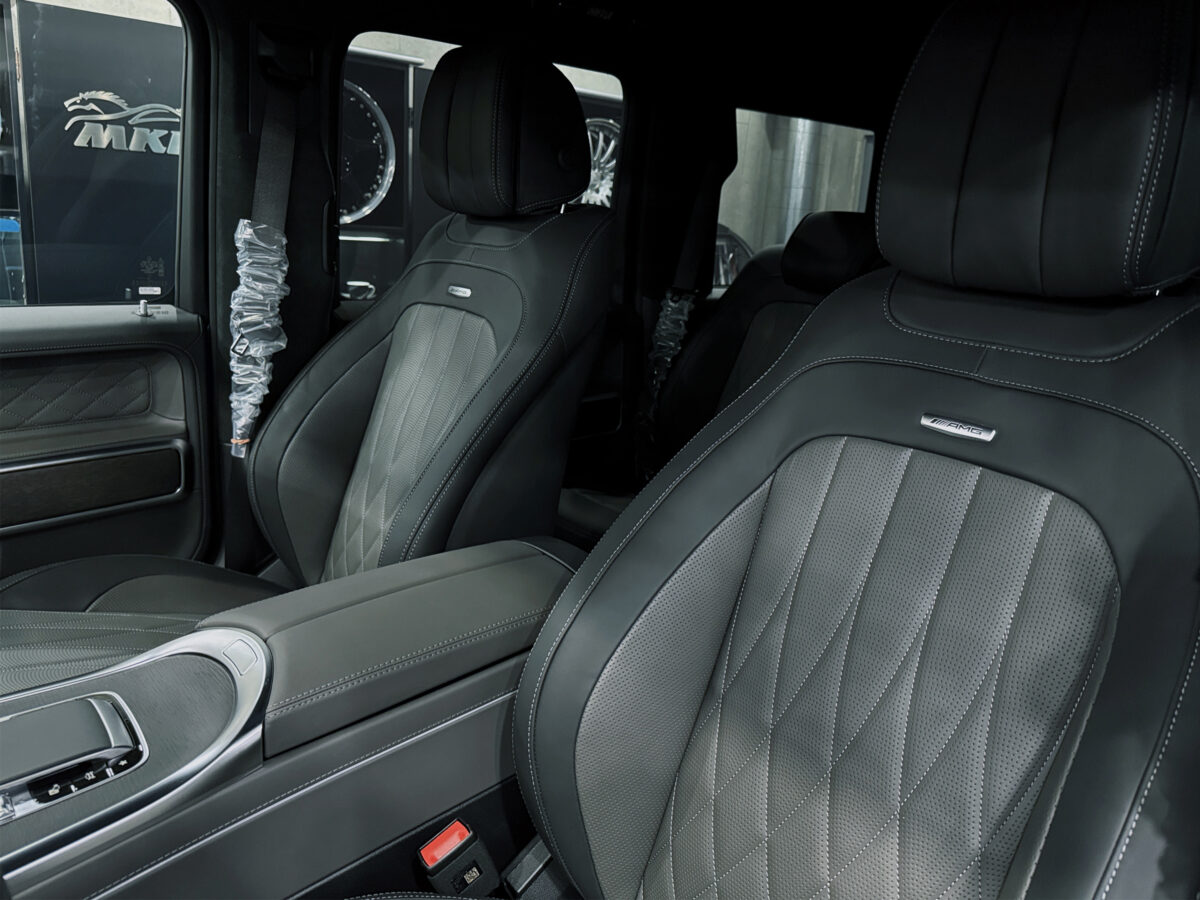 G63black_blackgray_aw22_09_7828