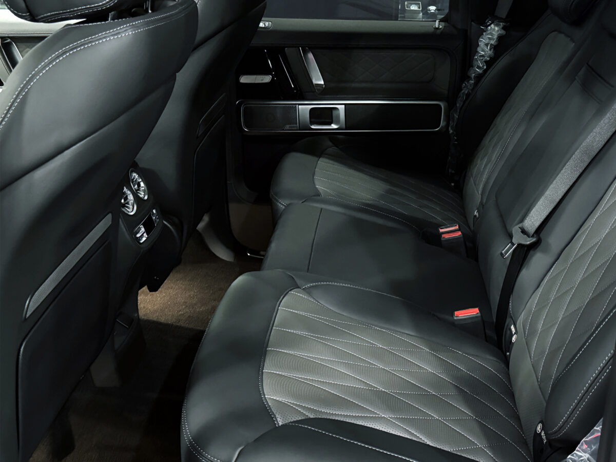 G63black_blackgray_aw22_10_7840