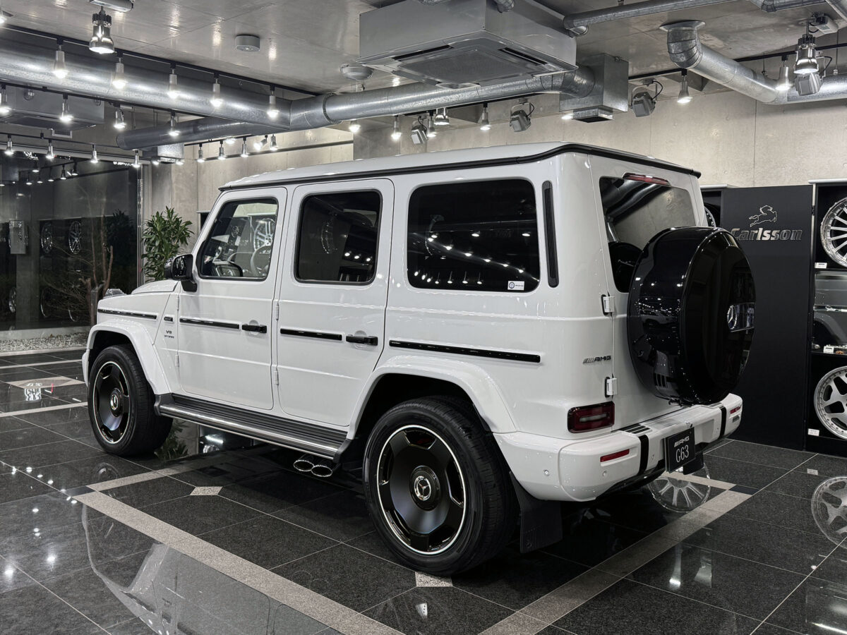 G63_white_blackgray_03_7735