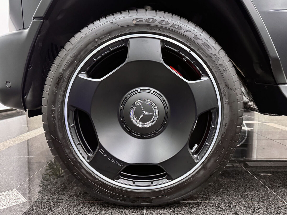 G63_black_white_RJ8 _RH_14_8012