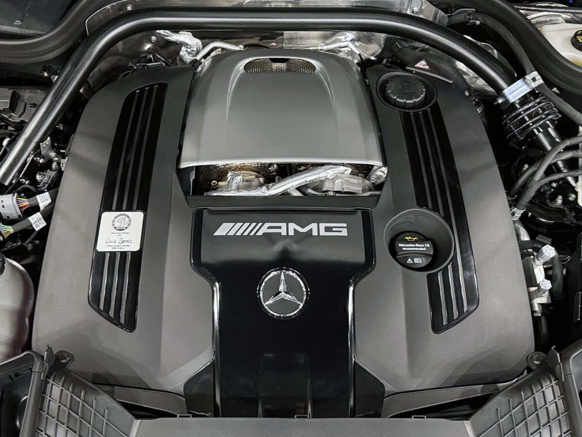 G63_black_white_RJ8 _RH_15_5244