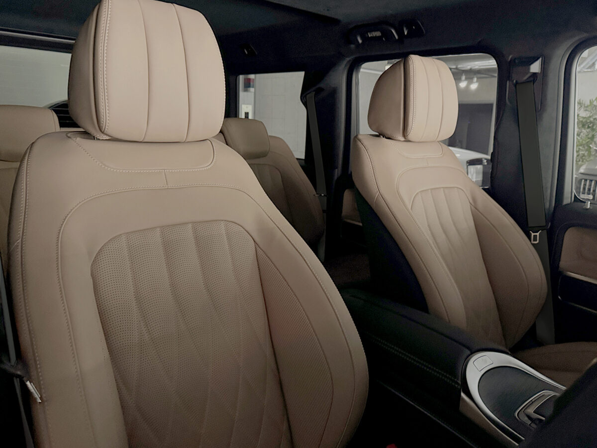 261_G450_olive_beige_RHD_09