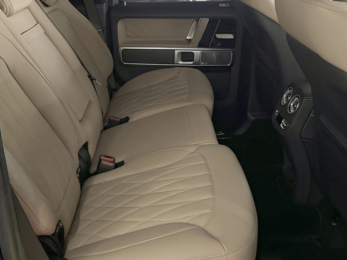 261_G450_olive_beige_RHD_10