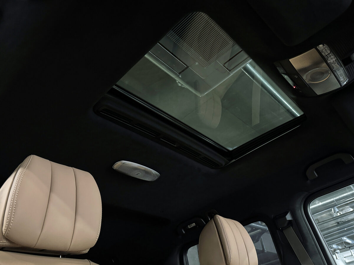 261_G450_olive_beige_RHD_12