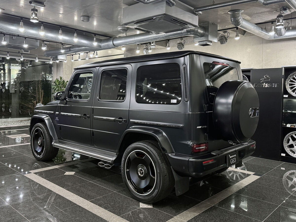 267_G63_black_blackred_RJ8_RH_03_7106