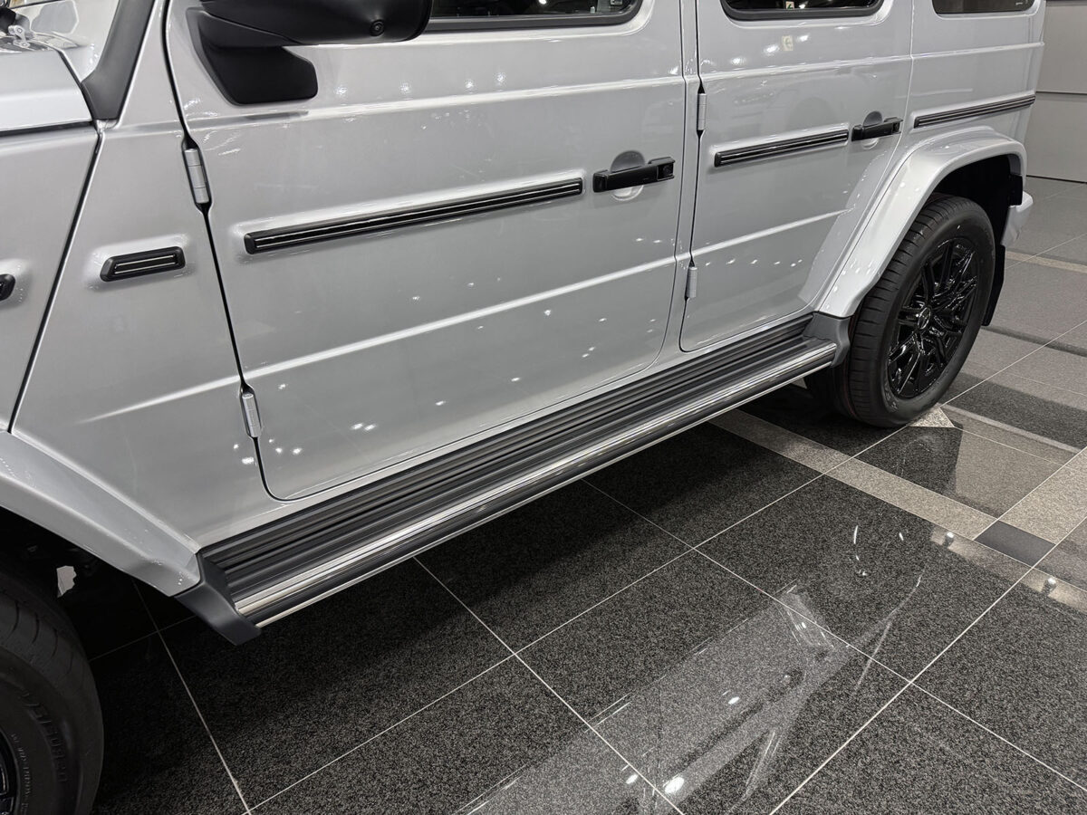 270_G450silver_gray_LHD_04