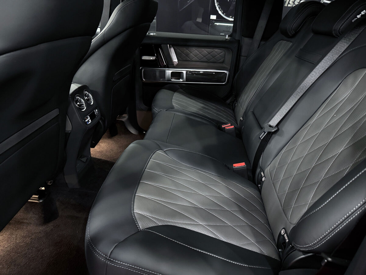 281_G63_black_grayblack_LHD_10
