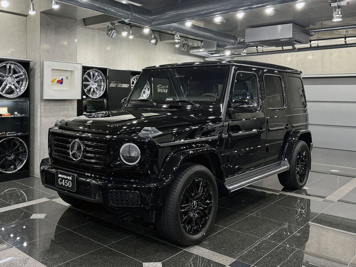 283_G450black_brown_night_LH_01